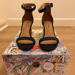 Used, Jeffrey Campbell Purdy -2WH Navy Su Neutral Line Heels, Size 6.5